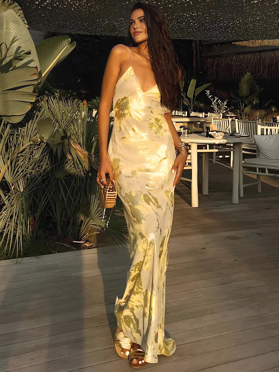 Lola | Vestido largo slip metálico con escote en V y espalda descubierta