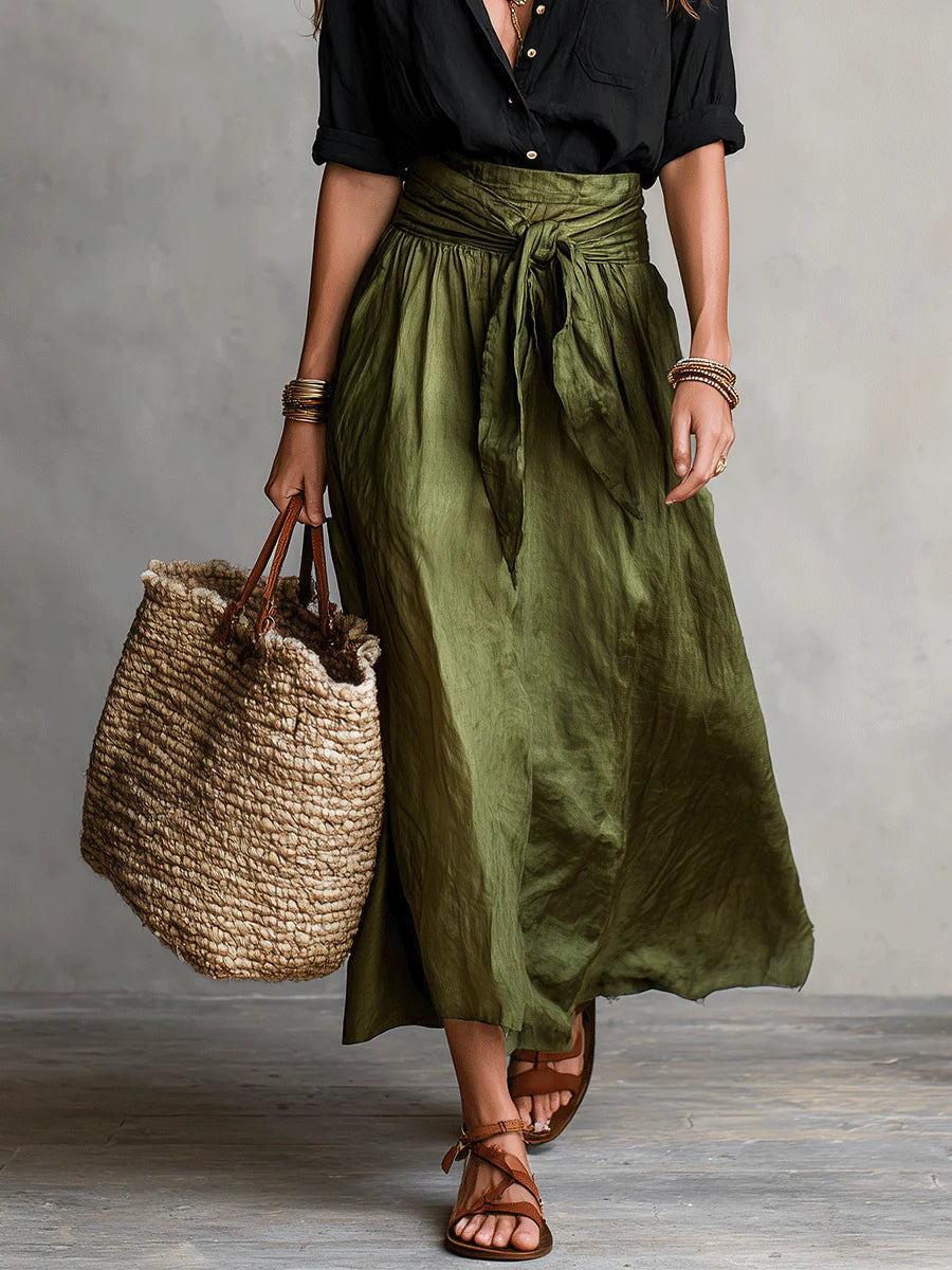 Vera – Conjunto de dos piezas: camisa negra y falda midi verde oliva